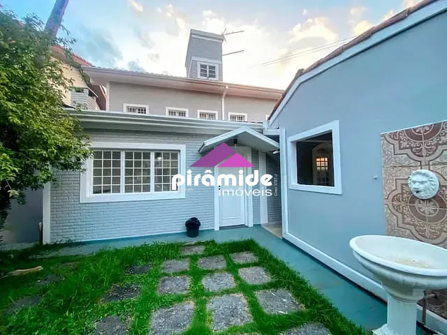 Casa 3 quartos e 1 banheiro, à venda, no bairro Jardim Esplanada em São José dos Campos