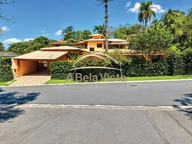 Casa com 750m² 3 quartos e 5 banheiros, à venda, no bairro Vila de São Fernando em Cotia