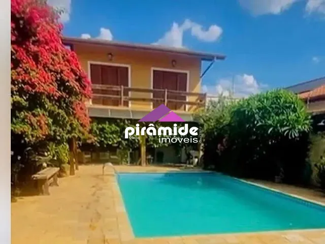 Casa com 400m² 3 quartos e 3 banheiros, à venda, no bairro Jardim Santa Maria em Jacareí