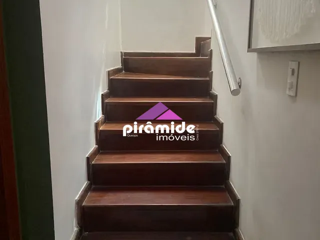 Casa com 400m² 3 quartos e 3 banheiros, à venda, no bairro Jardim Santa Maria em Jacareí