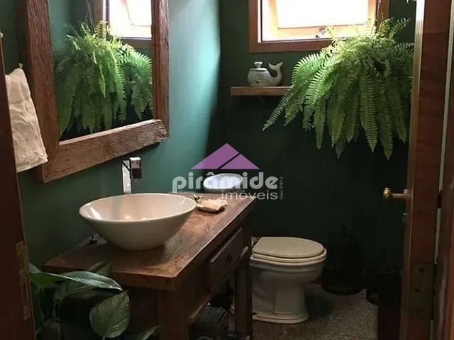 Casa com 400m² 3 quartos e 3 banheiros, à venda, no bairro Jardim Santa Maria em Jacareí