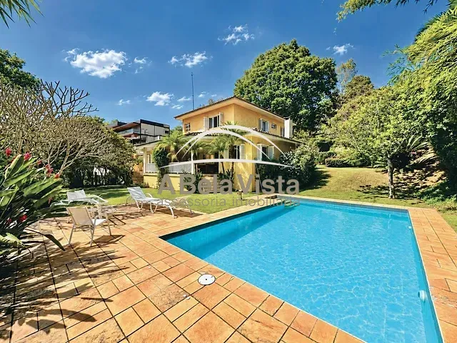 Casa com 1211m² 4 quartos e 4 banheiros, à venda, no bairro Vila de São Fernando em Cotia