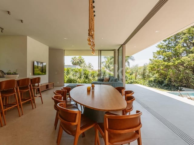 Casa com 1100m² 4 quartos e 6 banheiros, à venda, no bairro Parque Reserva Fazenda Imperial em Sorocaba
