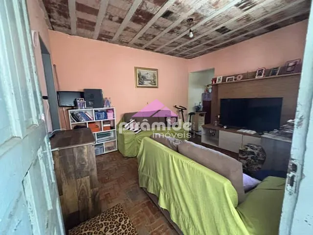 Casa 2 quartos e 1 banheiro, à venda, no bairro Cidade Morumbi em São José dos Campos