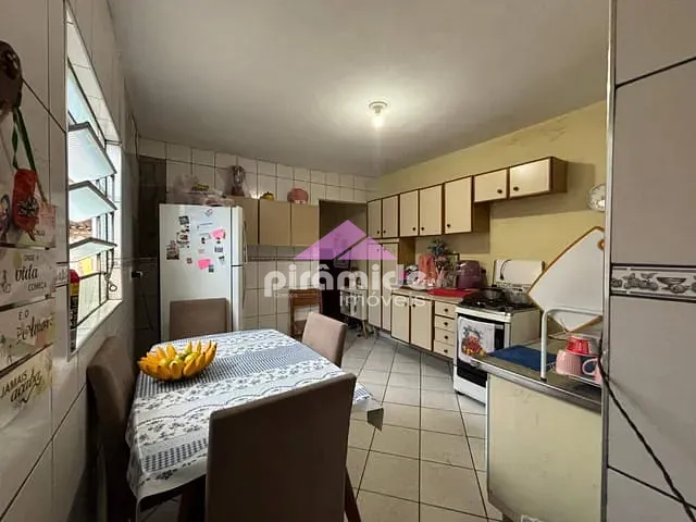 Casa 2 quartos e 1 banheiro, à venda, no bairro Cidade Morumbi em São José dos Campos