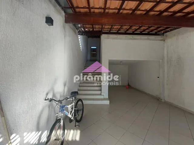 Casa 3 quartos e 1 banheiro, à venda, no bairro Jardim das Indústrias em São José dos Campos