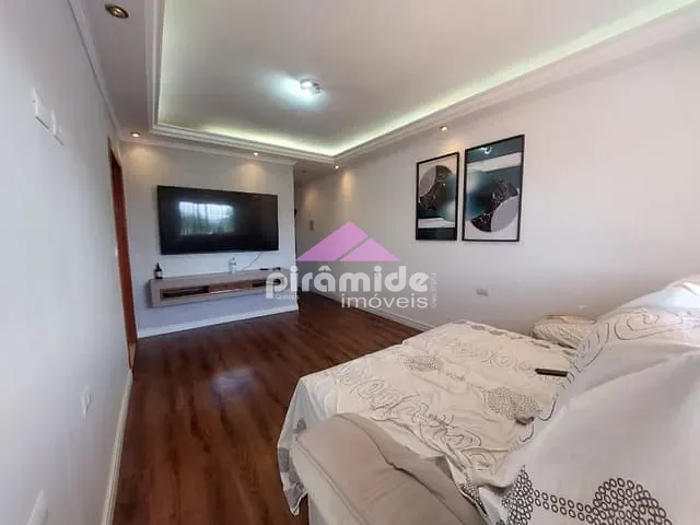 Casa 3 quartos e 1 banheiro, à venda, no bairro Jardim das Indústrias em São José dos Campos