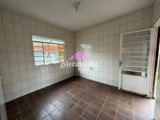 Casa 3 quartos e 1 banheiro, à venda, no bairro Cidade Morumbi em São José dos Campos