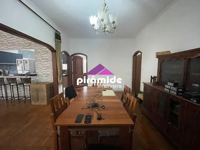 Casa com 450m² 5 quartos e 3 banheiros, à venda, no bairro Jardim Esplanada em São José dos Campos