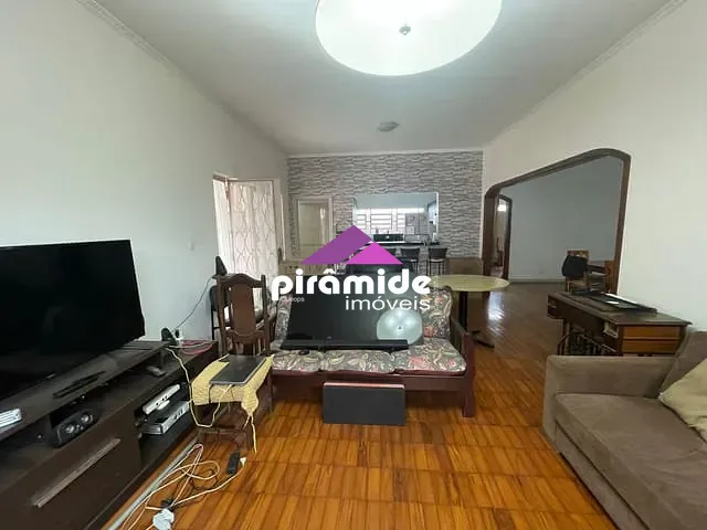 Casa com 450m² 5 quartos e 3 banheiros, à venda, no bairro Jardim Esplanada em São José dos Campos