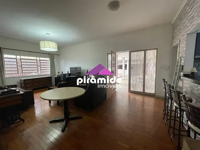 Casa com 450m² 5 quartos e 3 banheiros, à venda, no bairro Jardim Esplanada em São José dos Campos