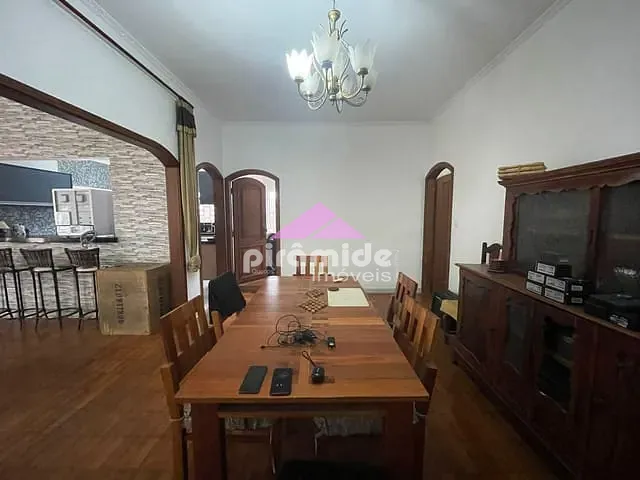 Casa com 450m² 5 quartos e 3 banheiros, à venda, no bairro Jardim Esplanada II em São José dos Campos