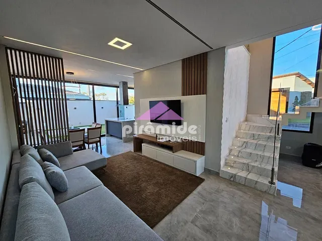 Casa 3 quartos e 5 banheiros, à venda, no bairro Jardim Jacinto em Jacareí