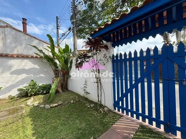 Casa 3 quartos e 3 banheiros, à venda, no bairro Itaguá em Ubatuba