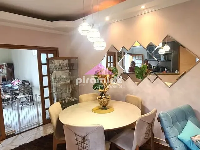 Casa 4 quartos e 3 banheiros, à venda, no bairro Vila Tatetuba em São José dos Campos