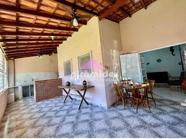 Casa com 67m² 1 quarto e 1 banheiro, à venda, no bairro Capricórnio I em Caraguatatuba
