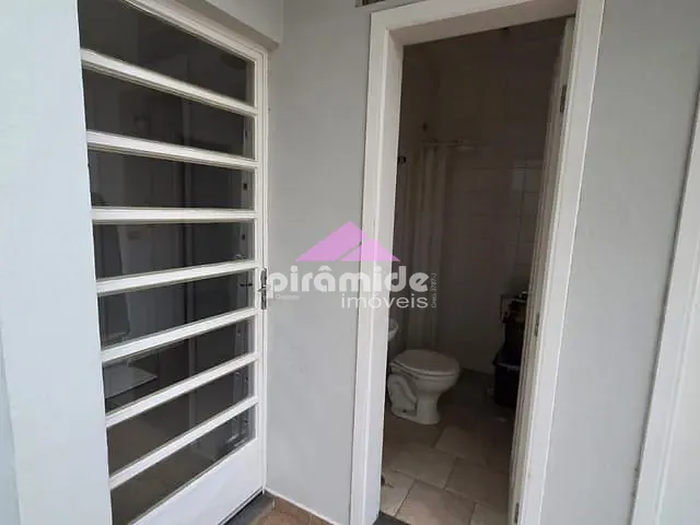 Casa 4 quartos e 5 banheiros, à venda, no bairro Urbanova em São José dos Campos