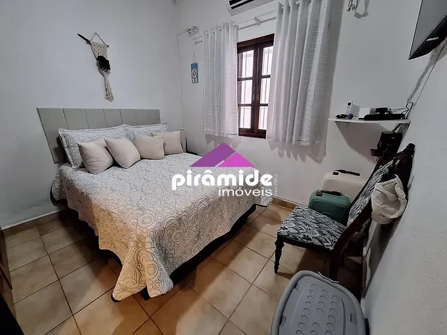 Casa com 300m² 3 quartos e 2 banheiros, à venda, no bairro Indaiá em Caraguatatuba
