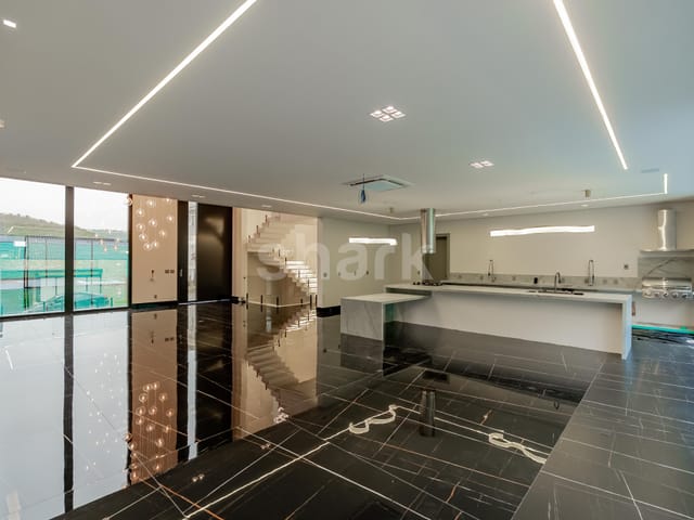 Casa com 600m² 4 quartos e 7 banheiros, à venda, no bairro Alphaville em Santana de Parnaíba