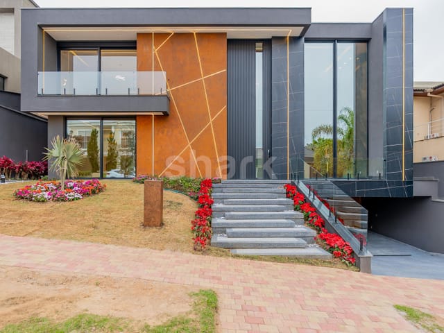 Casa com 600m² 4 quartos e 7 banheiros, à venda, no bairro Alphaville em Santana de Parnaíba