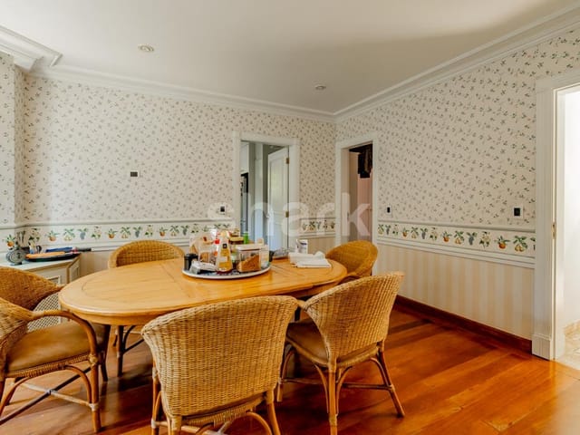 Casa com 1204m² 4 quartos e 6 banheiros, à venda ou para alugar, no bairro Residencial Tamboré em Barueri