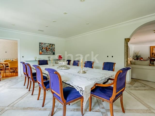 Casa com 1204m² 4 quartos e 6 banheiros, à venda ou para alugar, no bairro Residencial Tamboré em Barueri