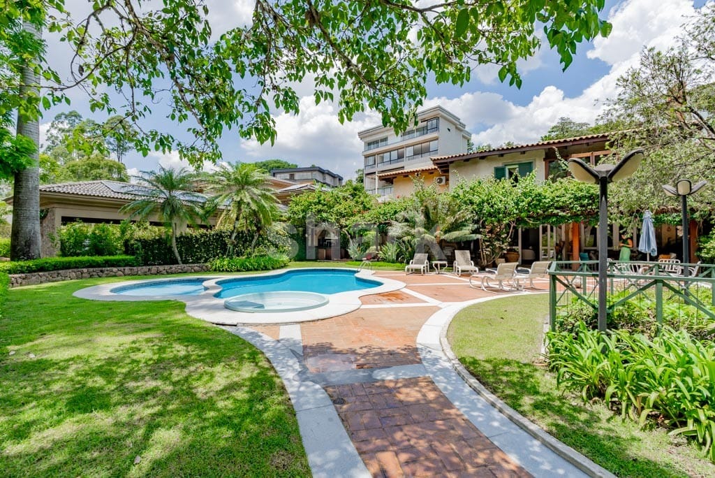 Casa em Residencial Tamboré — foto 1