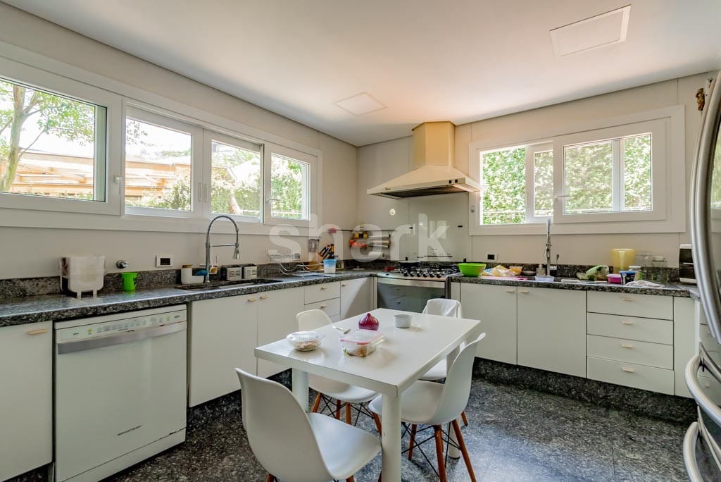Casa em Residencial Tamboré — foto 2