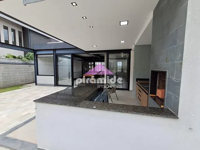 Casa 3 quartos e 5 banheiros, à venda, no bairro Urbanova em São José dos Campos