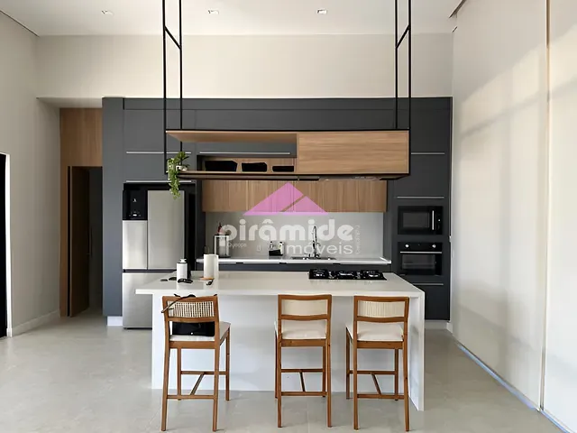 Casa com 1500m² 3 quartos e 4 banheiros, à venda, no bairro Vilagio Paraibuna em Paraibuna