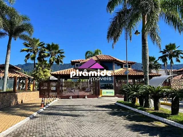 Casa com 400m² 4 quartos e 2 banheiros, à venda, no bairro Massaguacu em Caraguatatuba
