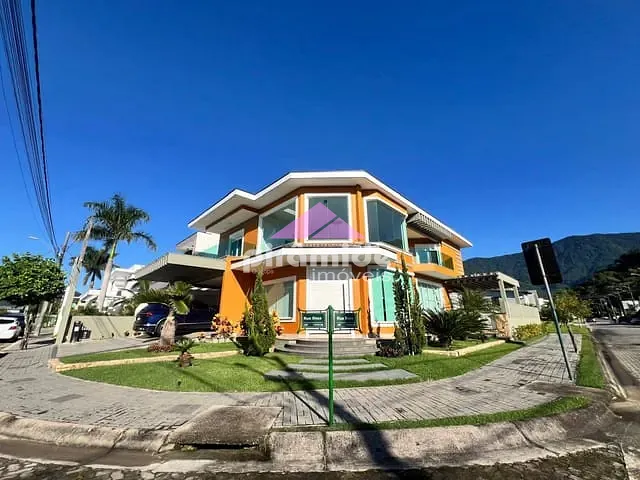 Casa com 400m² 4 quartos e 2 banheiros, à venda, no bairro Massaguacu em Caraguatatuba