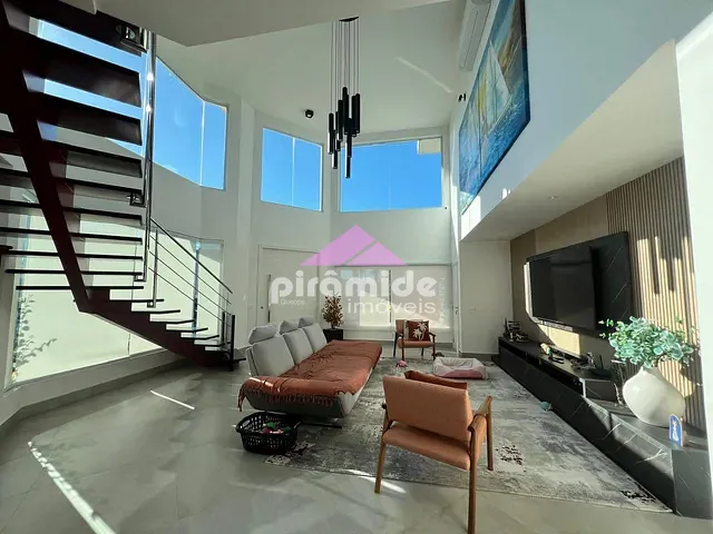 Casa com 400m² 4 quartos e 2 banheiros, à venda, no bairro Massaguacu em Caraguatatuba