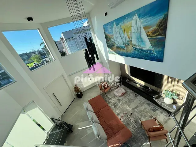 Casa com 400m² 4 quartos e 2 banheiros, à venda, no bairro Massaguacu em Caraguatatuba