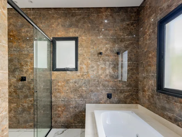 Casa com 560m² 4 quartos e 6 banheiros, à venda, no bairro Cidade Tamboré em Santana de Parnaíba