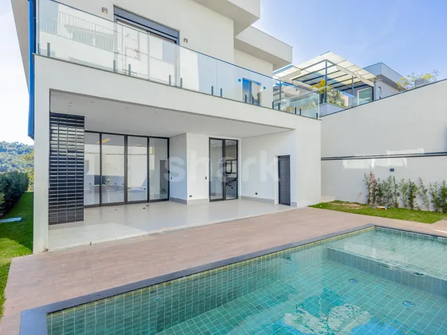 Casa com 560m² 4 quartos e 6 banheiros, à venda, no bairro Cidade Tamboré em Santana de Parnaíba