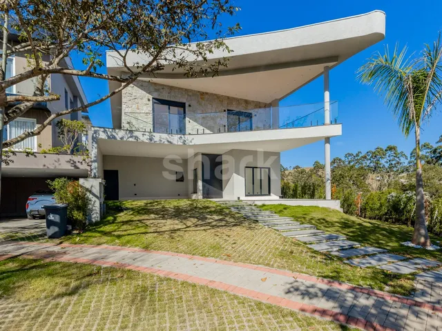 Casa com 560m² 4 quartos e 6 banheiros, à venda, no bairro Cidade Tamboré em Santana de Parnaíba