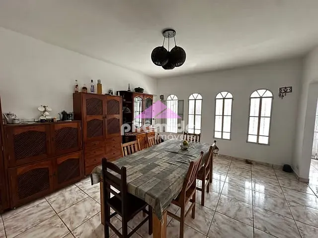 Casa 4 quartos e 3 banheiros, à venda, no bairro Praia das Palmeiras em Caraguatatuba