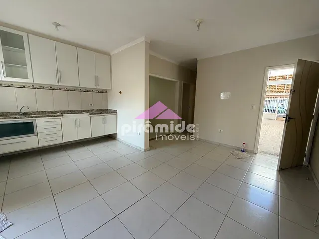 Casa com 125m² 2 quartos e 1 banheiro, à venda, no bairro Residencial Santa Paula em Jacareí