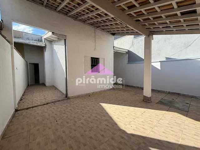 Casa com 125m² 2 quartos e 1 banheiro, à venda, no bairro Residencial Santa Paula em Jacareí