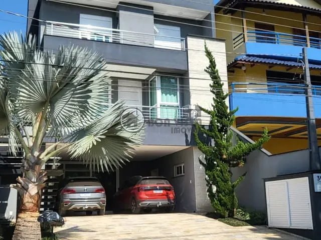 Casa com 450m² 3 quartos e 6 banheiros, à venda, no bairro Parque Residencial Itapeti em Mogi das Cruzes