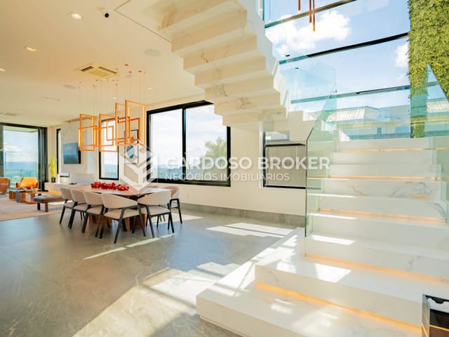 Casa com 490m² 2 quartos e 5 banheiros, à venda, no bairro Alphaville em Santana de Parnaíba