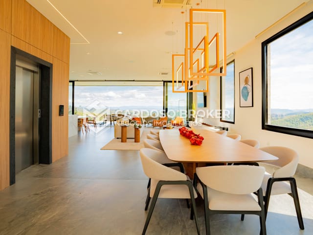 Casa com 490m² 2 quartos e 5 banheiros, à venda, no bairro Alphaville em Santana de Parnaíba