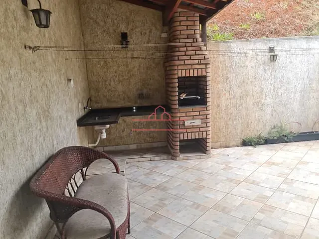 Casa 3 quartos e 2 banheiros, à venda, no bairro Jardim Regina Alice em Barueri