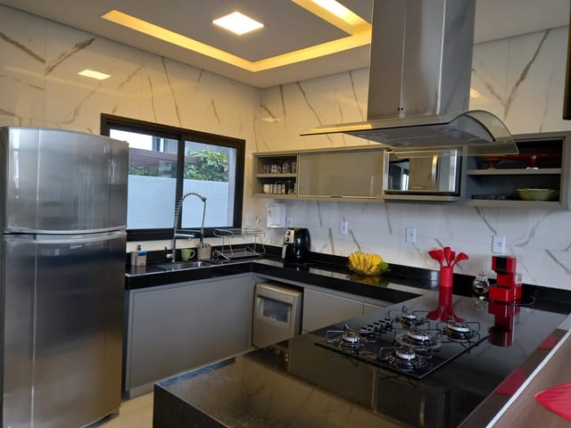 Casa em Condominio com 342m² 4 quartos e 5 banheiros, à venda, no bairro Residencial Parqville Jacarandá em Aparecida de Goiânia