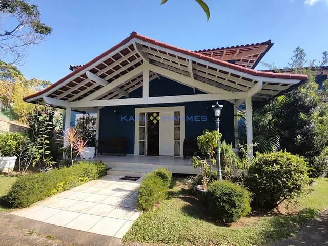 Casa com 2245m² 5 quartos e 5 banheiros, à venda, no bairro Samambaia em Petrópolis
