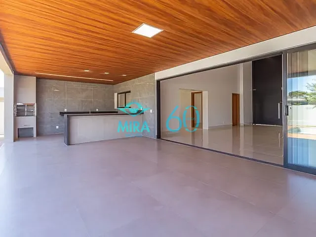 Casa com 1000m² 4 quartos e 6 banheiros, à venda, no bairro Estância Vargem Bonita em Senador Canedo