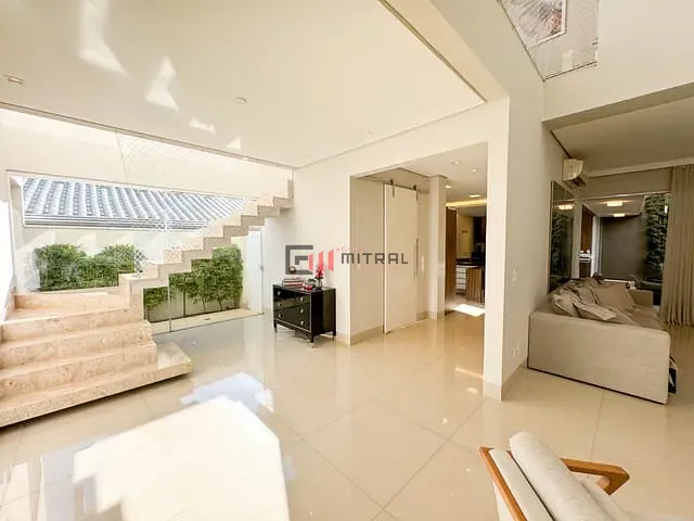 Casa com 300m² 4 quartos e 3 banheiros, à venda, no bairro Esperança em Londrina