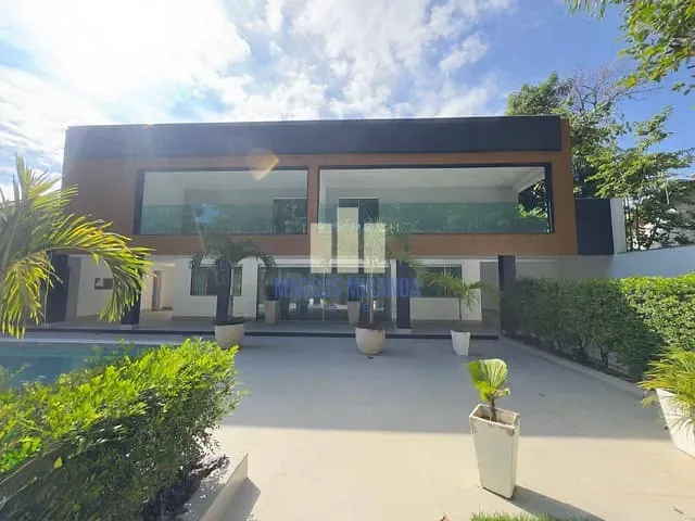 Casa com 600m² 5 quartos e 8 banheiros, à venda, no bairro Barra da Tijuca em Rio de Janeiro