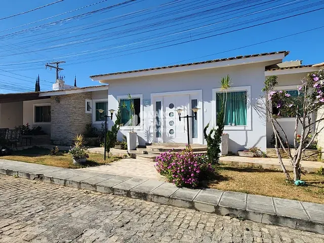 Casa 4 quartos e 2 banheiros, à venda, no bairro Recreio em Vitória da Conquista